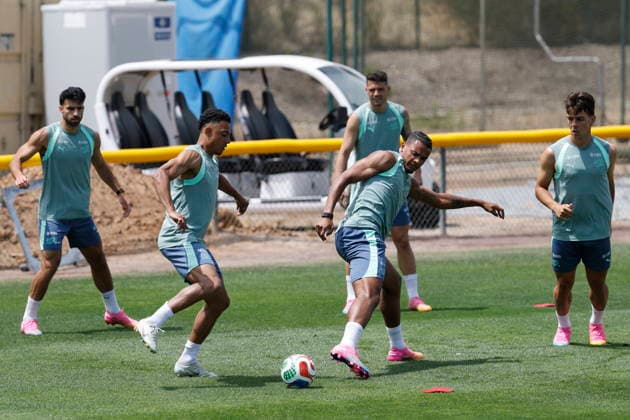 FIFA World Cup, WM, Weltmeisterschaft, Fussball 2026 - Switzerland training session (L-R) Switzerland s Eray Comert, Dan Ndoye, Manuel Akanji, Granit Xhaka and Ardon Jashari, in action during a training session of the Swiss national soccer team at the SDJA in San Diego, California, 16 June 2026. San Diego United States  Copyright: xPETERxKLAUNZERx