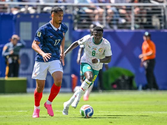 William Saliba (France) and Lamine Camara (Senegal) battle for the ball during the FIFA World Cup, WM, Weltmeisterschaft, Fussball 2026 Group I match between France and Senegal at New York New Jersey Stadium on June 16, 2026 in East Rutherford, United States. (Photo by Harry Langer DeFodi Images) -