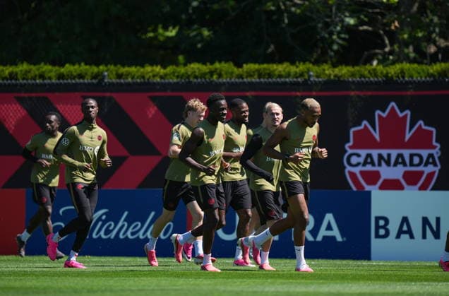 June 16, 2026, Vancouver, Bc, CANADA: Canada s Ismael Kone, front left, Tani Oluwaseyi, front centre, and Derek Cornelius, front right, jog with their teammates during a FIFA World Cup, WM, Weltmeisterschaft, Fussball soccer training session, in Vancouver, on Tuesday, June 16, 2026. Canada News - June 16, 2026  - ZUMAc35_ 20260616_zaf_c35_102 Copyright: xDarrylxDyckx