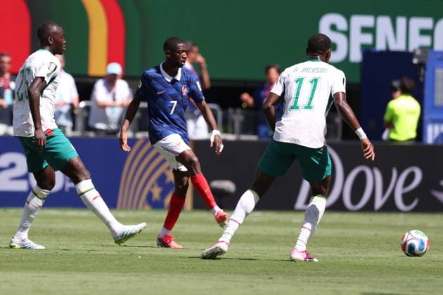 FIFA World Cup, WM, Weltmeisterschaft, Fussball 2026 - Group I - France vs Senegal Pape Gueye (L) and Nicolas Jackson (R) of Senegal in action against Ousmane Dembele of France during the FIFA World Cup 2026 group stage match France against Senegal, in New Jersey, USA, 16 June 2026. NEW JERSEY United States  Copyright: xSARAHxYENESELx