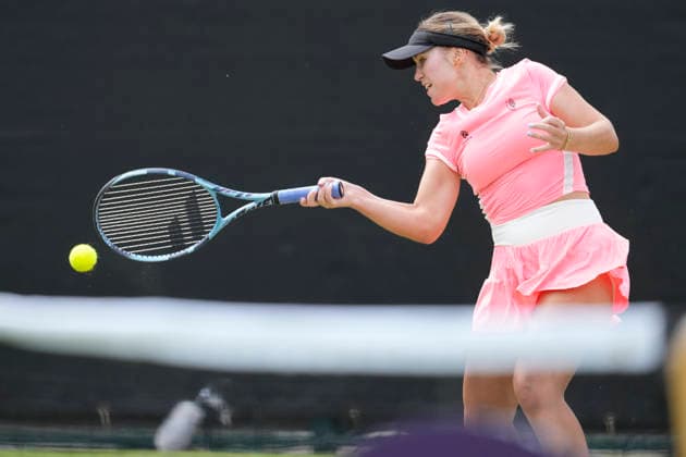 Lexus Nottingham Open - Day Two Sofia Kenin of the United States in action during her Round of 32 singles match at the 2026 Lexus Nottingham Open Women s tennis tournament at the Nottingham Tennis Centre in Nottingham, England, on June 16, 2026. Nottingham Great Britain United Kingdom  Copyright: xOwenxHammondx originalFilename:hammond-notitle260616_np5bf.jpg