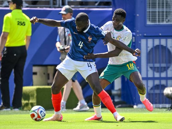 Dayot Upamecano (France) and Ismaila Sarr (Senegal) battle for the ball during the FIFA World Cup, WM, Weltmeisterschaft, Fussball 2026 Group I match between France and Senegal at New York New Jersey Stadium on June 16, 2026 in East Rutherford, United States. (Photo by Harry Langer DeFodi Images) -