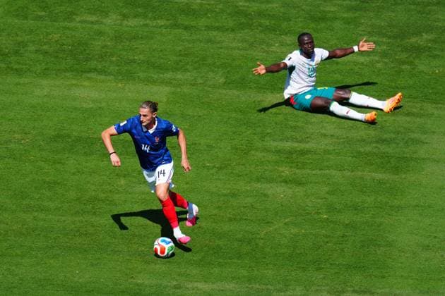 Adrien Rabiot of France and Sadio ManÃ of Senegal France v Senegal, 2026 FIFA World Cup, WM, Weltmeisterschaft, Fussball Group I, Football, New York New Jersey Stadium, East Rutherford, New Jersey, USA - 16 Jun 2026East Rutherford New York New Jersey Stadium New Jersey (NJ) United States of America EDITORIAL USE ONLY No use with unauthorised audio, video, data, fixture lists, club league logos or live services. Online in-match use limited to 120 images, no video emulation. No use in betting, games or single club league player publications.  Copyright: xJavierxGarcia Shutterstockx 16928918ar