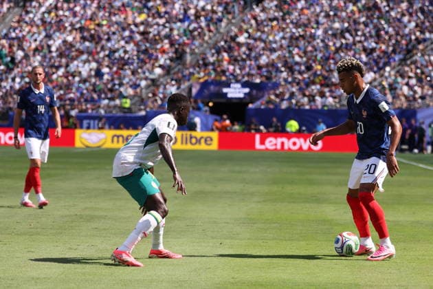 FIFA World Cup, WM, Weltmeisterschaft, Fussball 2026 - Group I - France vs Senegal Desire Doue (R) of France in action against Krepin Diatta (C) of Senegal during the FIFA World Cup 2026 group stage match France against Senegal, in New Jersey, USA, 16 June 2026. NEW JERSEY United States  Copyright: xSARAHxYENESELx