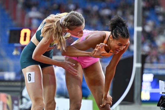From left Femke Broeders-Bol of Netherlands and Audrey Werro of Switzerland in action after the 800m during the Golden Spike Ostrava 2026 - World Athletics Continental Tour Gold, in Ostrava, Czech Republic, on June 16, 2026. (CTKxPhoto JaroslavxOzana) CTKPhotoP2026061609468  CTKPhotoP2026061609468