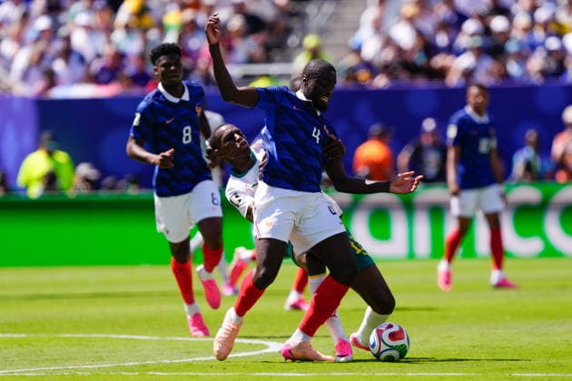 June 16, 2026, East Rutherford, New Jersey, United States: Dayot Upamecano of France and Nicolas Jackson of Senegal compete for the ball during the FIFA World Cup, WM, Weltmeisterschaft, Fussball 2026 Group I match between France and Senegal at New York New Jersey Stadium on June 16, 2026 in East Rutherford, New Jersey. East Rutherford United States - ZUMAa181 20260616_zaa_a181_033 Copyright: xJosexBretonx