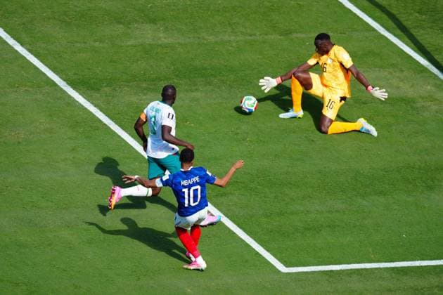 Kylian MbappÃ scores for France France v Senegal, 2026 FIFA World Cup, WM, Weltmeisterschaft, Fussball Group I, Football, New York New Jersey Stadium, East Rutherford, New Jersey, USA - 16 Jun 2026East Rutherford New York New Jersey Stadium New Jersey (NJ) United States of America EDITORIAL USE ONLY No use with unauthorised audio, video, data, fixture lists, club league logos or live services. Online in-match use limited to 120 images, no video emulation. No use in betting, games or single club league player publications.  Copyright: xJavierxGarcia Shutterstockx 16928918bt