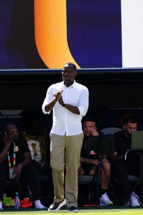France v Senegal: Group I - FIFA World Cup, WM, Weltmeisterschaft, Fussball 2026 Pape Thiaw, head coach of Senegal, looks on during the FIFA World Cup 2026 Group I match between France and Senegal at New York New Jersey Stadium on June 16, 2026 in East Rutherford, New Jersey. East Rutherford NJ United States  Copyright: xJosexBretonx originalFilename:bretonhernandez-francevs260616_npmBT.jpg