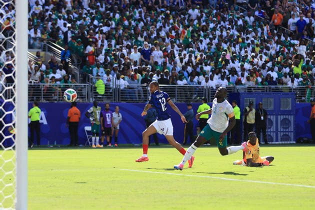 France v Senegal FIFA World Cup, WM, Weltmeisterschaft, Fussball 16 June 2026 East Rutherford, New Jersey - FIFA World Cup - France Senegal - Bradley Barcola of France scoring the second goal - (Photo by Simon Stacpoole) East Rutherford New Jersey USA