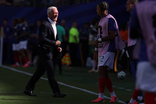FIFA World Cup, WM, Weltmeisterschaft, Fussball 2026 - Group I - France vs Senegal France s head coach Didier Deschamps celebrates after the team scored the opening goal in the FIFA World Cup 2026 group stage match France against Senegal, in New Jersey, USA, 16 June 2026. NEW JERSEY United States  Copyright: xSARAHxYENESELx