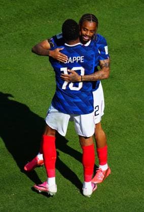 Bradley Barcola celebrates with Kylian MbappÃ of France after scoring France v Senegal, 2026 FIFA World Cup, WM, Weltmeisterschaft, Fussball Group I, Football, New York New Jersey Stadium, East Rutherford, New Jersey, USA - 16 Jun 2026East Rutherford New York New Jersey Stadium New Jersey (NJ) United States of America EDITORIAL USE ONLY No use with unauthorised audio, video, data, fixture lists, club league logos or live services. Online in-match use limited to 120 images, no video emulation. No use in betting, games or single club league player publications.  Copyright: xJavierxGarcia Shutterstockx 16928918cj