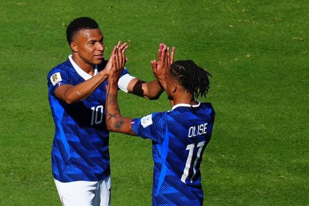 Kylian MbappÃ celebrates with Michael Olise of France France v Senegal, 2026 FIFA World Cup, WM, Weltmeisterschaft, Fussball Group I, Football, New York New Jersey Stadium, East Rutherford, New Jersey, USA - 16 Jun 2026East Rutherford New York New Jersey Stadium New Jersey (NJ) United States of America EDITORIAL USE ONLY No use with unauthorised audio, video, data, fixture lists, club league logos or live services. Online in-match use limited to 120 images, no video emulation. No use in betting, games or single club league player publications.  Copyright: xJavierxGarcia Shutterstockx 16928918dd