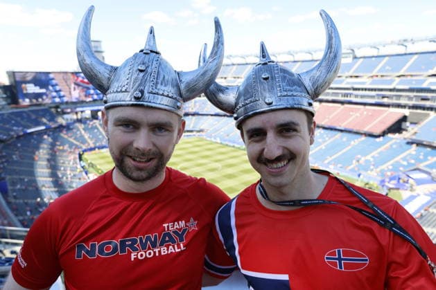 FIFA World Cup, WM, Weltmeisterschaft, Fussball 2026 - Group I - Iraq vs Norway Supporters of Norway pose for a picture ahead of the FIFA World Cup 2026 group stage match Iraq against Norway, in Boston, Massachusetts, USA, 16 June 2026. Foxborough United States  Copyright: xGREGxM.xCOOPERx