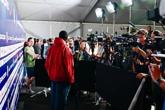CA: USMNT Holds Media Day Ahead of Australia Match in Irvine, USA - 16 Jun 2026 Tim Weah (21) of the United States Men s national team, Nationalteam speaks during a press conference, PK, Pressekonferenz at Great Park ahead of the team s FIFA World Cup, WM, Weltmeisterschaft, Fussball 2026 Group D match against Australia at SoFi Stadium. Irvine United States Copyright: xWestonxHancockx xSOPAxImagesx Weston Hancock June 16 - 1475