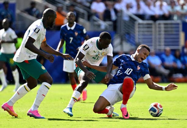 Mory Diaw of Senegal (C) and Kylian Mbappe of France (R) fight for possession during a FIFA Men’s World Cup 2026 Group Stage football match between Brazil and Morocco at New York New Jersey Stadium, in East Rutherford on June 16th 2026 (Photo by Andre Ricardo SPP)  Copyright: xAndrexRicardo SPPx Sportspressphoto_SPR167764