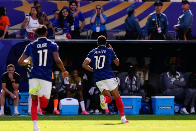 France v Senegal: Group I - FIFA World Cup, WM, Weltmeisterschaft, Fussball 2026 Kylian Mbappe of France celebrates a goal during the FIFA World Cup 2026 Group I match between France and Senegal at New York New Jersey Stadium on June 16, 2026 in East Rutherford, New Jersey. East Rutherford NJ United States  Copyright: xJosexBretonx originalFilename:bretonhernandez-francevs260616_npBN6.jpg