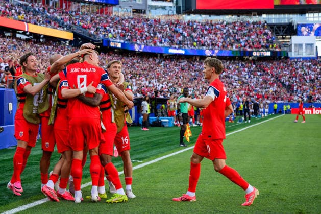 260616 Erling Braut Haaland of Norway celebrate with teammates after scoring 1-2 during the FIFA World Cup, WM, Weltmeisterschaft, Fussball 2026 group stage football match between Iraq and Norway on June 16, 2026 in Foxborough. Photo: Vegard Grott BILDBYRAN kod VG VG0955 bbeng fotboll football soccer fotball vm fotbolls-vm fotball-vm fotbolls-vm 2026 fifa world cup 2026 norge norway iraq irak jubel
