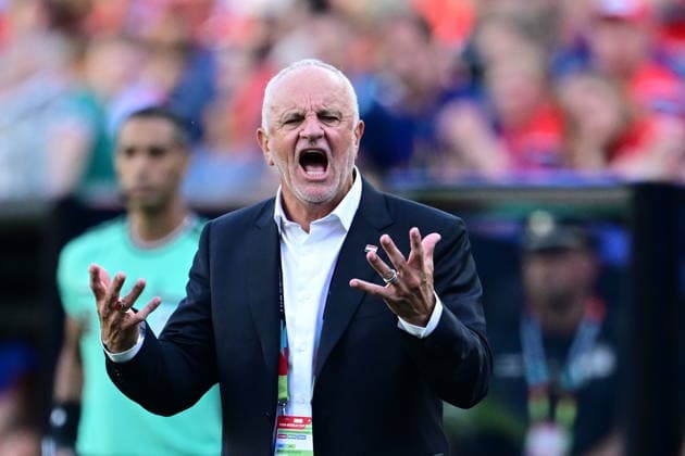 Iraq v Norway - FIFA World Cup, WM, Weltmeisterschaft, Fussball 2026 - Group I FOXBOROUGH, UNITED STATES - JUNE 16: Graham Arnold, head coach of Iraq reacts during the 2026 FIFA World Cup First Stage Group I match between Iraq and Norway at Gillette Stadium (Boston Stadium) in Foxborough, Massachusetts, United States on June 16, 2026. Abdulhamid Hosbas Anadolu Massachusetts United States. Editorial use only. Please get in touch for any other usage.  Copyright: x2026xAnadoluxAbdulhamidxHosbasx