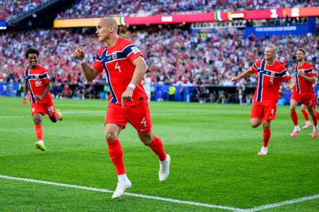 260616 Oscar Bobb, Leo ostigard and Erling Braut Haaland of Norway celebrate after scoring 1-3 during the FIFA World Cup, WM, Weltmeisterschaft, Fussball 2026 group stage football match between Iraq and Norway on June 16, 2026 in Foxborough. Photo: Jon Olav Nesvold BILDBYRAN COP 217 VG0955 bbeng fotboll football soccer fotball vm fotbolls-vm fotball-vm fotbolls-vm 2026 fifa world cup 2026 norge norway iraq irak jubel