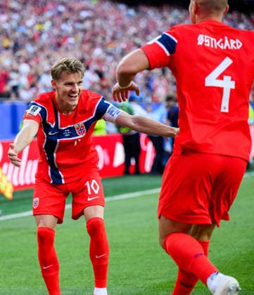 260616 Martin odegaard and Leo ostigard of Norway celebrate after 1-3 during the FIFA World Cup, WM, Weltmeisterschaft, Fussball 2026 group stage football match between Iraq and Norway on June 16, 2026 in Foxborough. Photo: Jon Olav Nesvold BILDBYRAN COP 217 VG0955 bbeng fotboll football soccer fotball vm fotbolls-vm fotball-vm fotbolls-vm 2026 fifa world cup 2026 norge norway iraq irak jubel