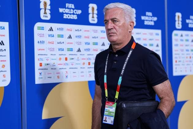 Algeria manager Vladimir Petkovic arrives at the Kansas City Stadium Argentina v Algeria, 2026 FIFA World Cup, WM, Weltmeisterschaft, Fussball Group J, Football, Kansas City Stadium, Kansas, Missouri, USA - 16 Jun 2026Kansas Kansas City Stadium Missouri (MO) United States of America EDITORIAL USE ONLY No use with unauthorised audio, video, data, fixture lists, club league logos or live services. Online in-match use limited to 120 images, no video emulation. No use in betting, games or single club league player publications.  Copyright: xIsmaelxAdnan Shutterstockx 16929214m