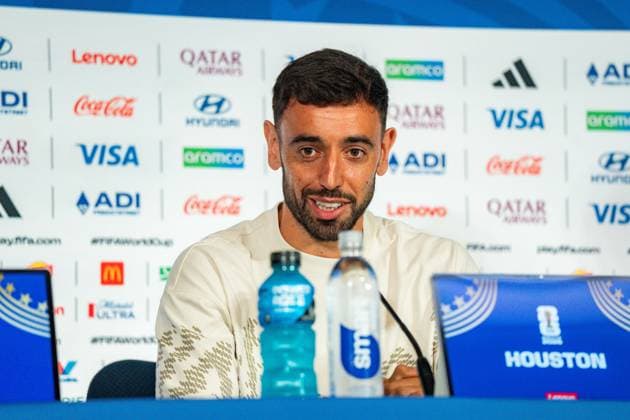 FIFA Fussball Weltmeisterschaft 2026, Gruppe K, Spiel 1, Portugal vs. DR Kongo, 16.06.2026 im NRG Stadium in Houton, Texas Pressekonferenz mit Bruno Fernandes und Roberto Martinez, Trionda Ball