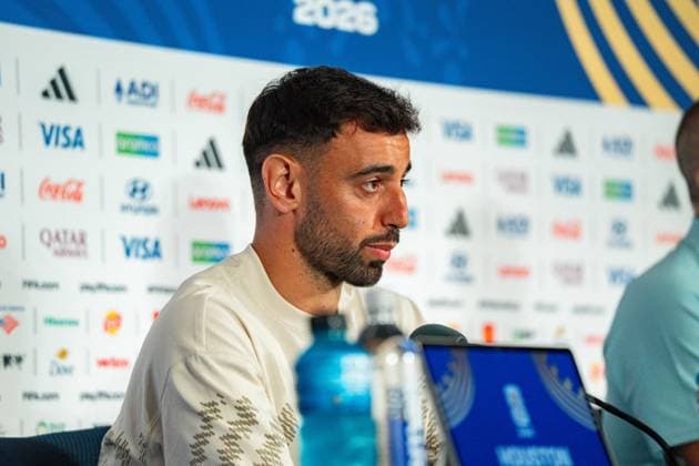 FIFA Fussball Weltmeisterschaft 2026, Gruppe K, Spiel 1, Portugal vs. DR Kongo, 16.06.2026 im NRG Stadium in Houton, Texas Pressekonferenz mit Bruno Fernandes und Roberto Martinez, Trionda Ball