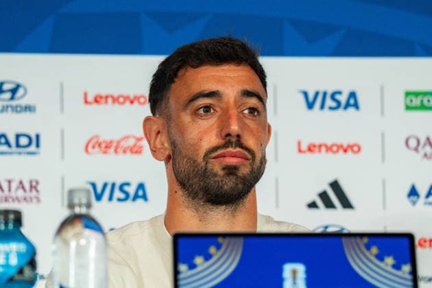 FIFA Fussball Weltmeisterschaft 2026, Gruppe K, Spiel 1, Portugal vs. DR Kongo, 16.06.2026 im NRG Stadium in Houton, Texas Pressekonferenz mit Bruno Fernandes und Roberto Martinez, Trionda Ball