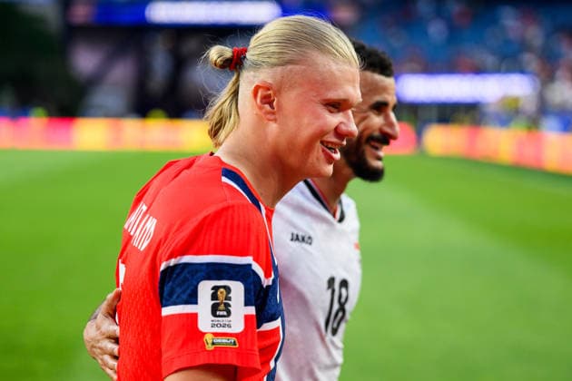 260616 Erling Braut Haaland of Norway and Aymen Hussein Ghadhban of Iraq after the FIFA World Cup, WM, Weltmeisterschaft, Fussball 2026 group stage football match between Iraq and Norway on June 16, 2026 in Foxborough. Photo: Jon Olav Nesvold BILDBYRAN COP 217 VG0955 bbeng fotboll football soccer fotball vm fotbolls-vm fotball-vm fotbolls-vm 2026 fifa world cup 2026 norge norway iraq irak