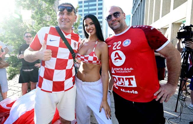 Dallas, 160626. Numerous Croatian fans gathered at the American-Croatian Friendship Parade, which started from Civic Garden to Ferris Plaza. The event was organized before the match of the Croatian national football team. In the photo: Ivana Knoll. Photo: Boris Kovacev CROPIX Copyright: xxBorisxKovacevx navijaci_dallas23-160626