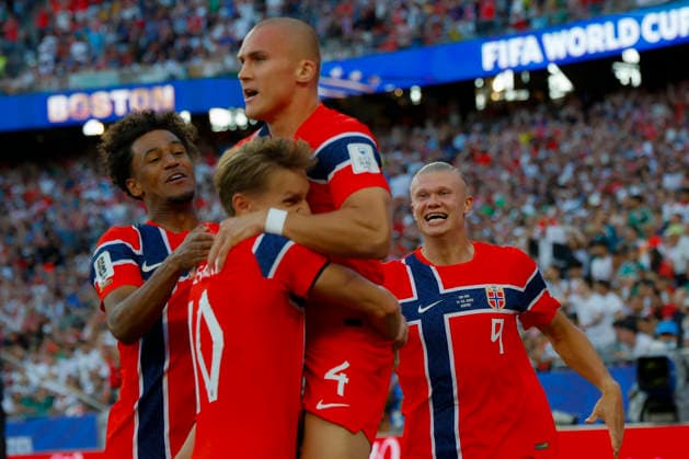 Norway defender Leo Ostigard second from right celebrates his goal against Iraq with his teammates during the second half of their FIFA World Cup, WM, Weltmeisterschaft, Fussball match at Gillette Stadium in Foxborough, Massachusetts, on Tuesday, June 16, 2026.  BOP20260616027 CJxGUNTHER