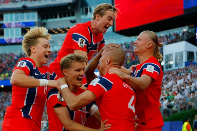 Norway defender Leo Ostigard second from right celebrates his goal against Iraq with his teammates during the second half of their FIFA World Cup, WM, Weltmeisterschaft, Fussball match at Gillette Stadium in Foxborough, Massachusetts, on Tuesday, June 16, 2026.  BOP20260616028 CJxGUNTHER
