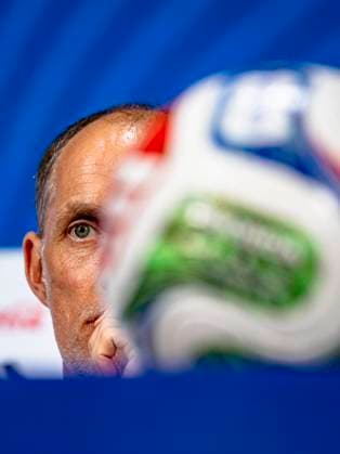 DALLAS - England national team, Nationalteam coach Thomas Tuchel during the 2026 World Cup, England MD-1 press conference, PK, Pressekonferenz at AT&T Stadium on June 16, 2026, in Dallas, United States. (Photo by Stefan Koops EYE4IMAGES DeFodi Images) -