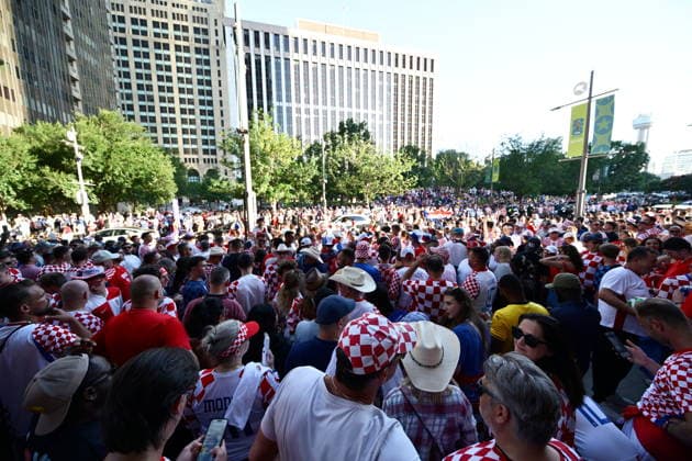 Dallas, 160626. Numerous Croatian fans gathered at the American-Croatian Friendship Parade, which started from Civic Garden to Ferris Plaza. The event was organized before the match of the Croatian national football team. Photo: Boris Kovacev CROPIX Copyright: xxBorisxKovacevx navijaci_dallas27-160626