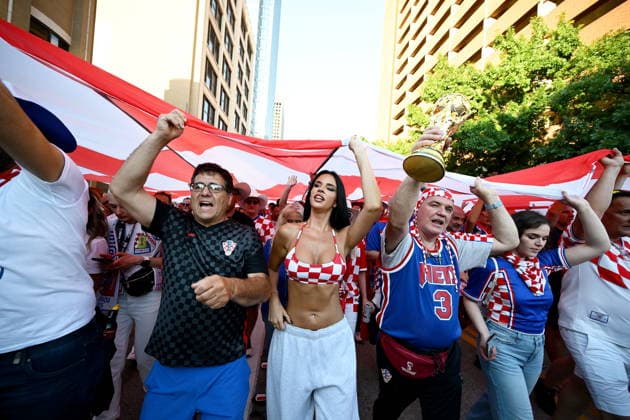 Dallas, 160626. Numerous Croatian fans gathered at the American-Croatian Friendship Parade, which started from Civic Garden to Ferris Plaza. The event was organized before the match of the Croatian national football team. In the photo: Ivana Knoll. Photo: Boris Kovacev CROPIX Copyright: xxBorisxKovacevx navijaci_dallas43-160626