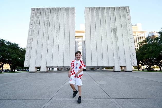 Dallas, 160626. Numerous Croatian fans gathered at the American-Croatian Friendship Parade, which started from Civic Garden to Ferris Plaza. The event was organized before the match of the Croatian national football team. Photo: Boris Kovacev CROPIX Copyright: xxBorisxKovacevx navijaci_dallas48-160626