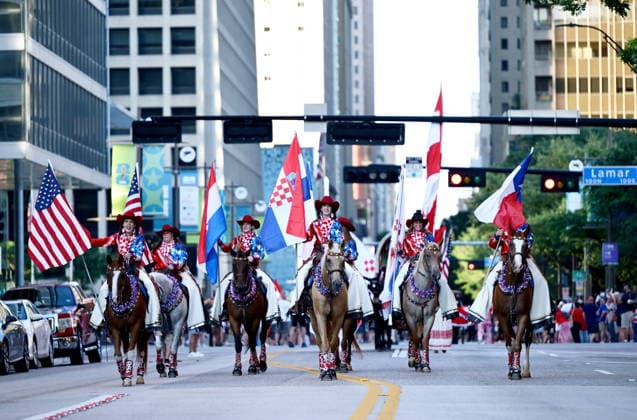 Dallas, 160626. Numerous Croatian fans gathered at the American-Croatian Friendship Parade, which started from Civic Garden to Ferris Plaza. The event was organized before the match of the Croatian national football team. Photo: Boris Kovacev CROPIX Copyright: xxBorisxKovacevx navijaci_dallas41-160626