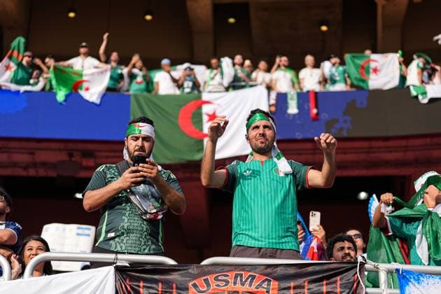 Algeria fans in the Kansas City Stadium Argentina v Algeria, 2026 FIFA World Cup, WM, Weltmeisterschaft, Fussball Group J, Football, Kansas City Stadium, Kansas, Missouri, USA - 16 Jun 2026Kansas Kansas City Stadium Missouri (MO) United States of America EDITORIAL USE ONLY No use with unauthorised audio, video, data, fixture lists, club league logos or live services. Online in-match use limited to 120 images, no video emulation. No use in betting, games or single club league player publications.  Copyright: xIsmaelxAdnan Shutterstockx 16929214ai