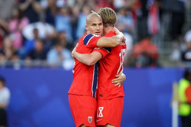 Iraq v Norway Group I - FIFA World Cup, WM, Weltmeisterschaft, Fussball 2026 FOXBOROUGH, MASSACHUSETTS - JUNE 16: Leo ostigard of Norway celebrates scoring his team s third goal with teammate Kristian Thorstvedt during the FIFA World Cup 2026 Group Stage match between Iraq and Norway at Boston Stadium on June 16, 2026 in Boston, Massachusetts. Norway secured a 4-1 victory over Iraq. Copyright: x xAymanxArefxMohamedxSaadxElxDinx xJNAxPressx