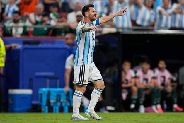 Lionel Messi of Argentina celebrates his goal Argentina v Algeria, 2026 FIFA World Cup, WM, Weltmeisterschaft, Fussball Group J, Football, Kansas City Stadium, Kansas, Missouri, USA - 16 Jun 2026Kansas Kansas City Stadium Missouri (MO) United States of America EDITORIAL USE ONLY No use with unauthorised audio, video, data, fixture lists, club league logos or live services. Online in-match use limited to 120 images, no video emulation. No use in betting, games or single club league player publications.  Copyright: xIsmaelxAdnan Shutterstockx 16929214cg