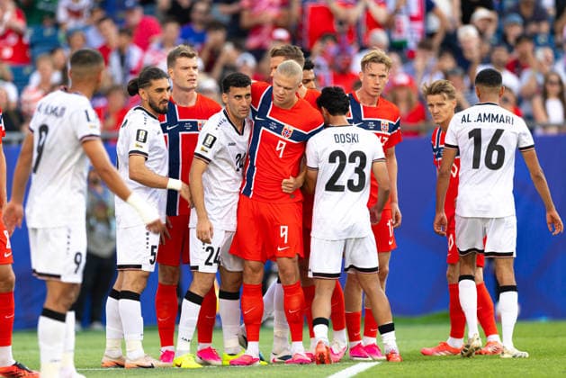 June 16, 2026; Foxborough, Massachusetts, USA; Iraq midfielder Zaid Ismael (24) and Iraq defender Merchas Doski (23) try to contain Norway forward Erling Haaland (9) during a corner kick in a FIFA World Cup, WM, Weltmeisterschaft, Fussball 2026 Group I match between Iraq and Norway at Boston Stadium. (c) CSM - ZUMAc04_ 20260616_zma_c04_043 Copyright: xBurtxGranofskyx