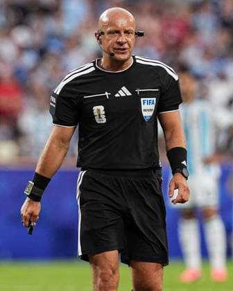 Referee Szymon Marciniak Argentina v Algeria, 2026 FIFA World Cup, WM, Weltmeisterschaft, Fussball Group J, Football, Kansas City Stadium, Kansas, Missouri, USA - 16 Jun 2026Kansas Kansas City Stadium Missouri (MO) United States of America EDITORIAL USE ONLY No use with unauthorised audio, video, data, fixture lists, club league logos or live services. Online in-match use limited to 120 images, no video emulation. No use in betting, games or single club league player publications.  Copyright: xIsmaelxAdnan Shutterstockx 16929214cj