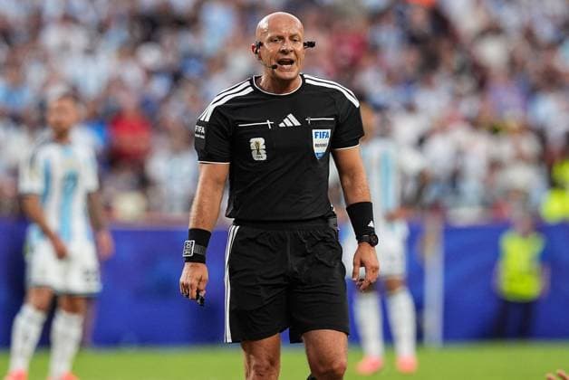 Referee Szymon Marciniak Argentina v Algeria, 2026 FIFA World Cup, WM, Weltmeisterschaft, Fussball Group J, Football, Kansas City Stadium, Kansas, Missouri, USA - 16 Jun 2026Kansas Kansas City Stadium Missouri (MO) United States of America EDITORIAL USE ONLY No use with unauthorised audio, video, data, fixture lists, club league logos or live services. Online in-match use limited to 120 images, no video emulation. No use in betting, games or single club league player publications.  Copyright: xIsmaelxAdnan Shutterstockx 16929214ck