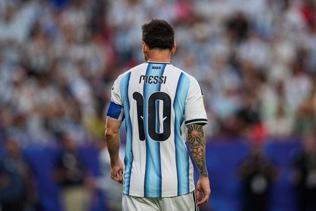 The back of Lionel Messi of Argentina shirt Argentina v Algeria, 2026 FIFA World Cup, WM, Weltmeisterschaft, Fussball Group J, Football, Kansas City Stadium, Kansas, Missouri, USA - 16 Jun 2026Kansas Kansas City Stadium Missouri (MO) United States of America EDITORIAL USE ONLY No use with unauthorised audio, video, data, fixture lists, club league logos or live services. Online in-match use limited to 120 images, no video emulation. No use in betting, games or single club league player publications.  Copyright: xIsmaelxAdnan Shutterstockx 16929214cl