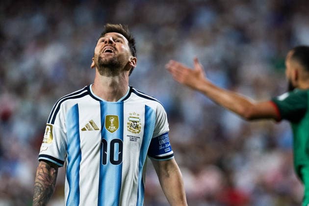 260616 Lionel Messi of Argentina looks dejected during the FIFA World Cup, WM, Weltmeisterschaft, Fussball 2026 football match between Argentina and Algeria on June 16, 2026 in Kansas City. Photo: Joel Marklund BILDBYRAN kod JM JM0825 bbeng fotboll football soccer fotball vm fotbolls-vm fotball-vm fotbolls-vm 2026 fifa world cup 2026 argentina algeria algeriet depp