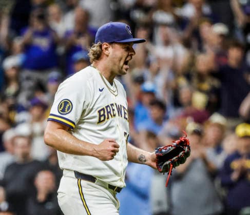 Milwaukee Brewers closing pitcher Trevor Megill reacts after striking out Cleveland Guardians third baseman Gabriel Arias to end the game in the ninth inning of the MLB, Baseball Herren, USA game between the Cleveland Guardians and the Milwaukee Brewers at American Family Field in Milwaukee, Wisconsin on Tuesday, June 16, 2026. The Brewers beat the Guardians 2-1.  MIL20260616823 TANNENxMAURY