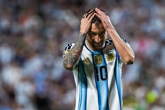 260616 Lionel Messi of Argentina during the FIFA World Cup, WM, Weltmeisterschaft, Fussball 2026 football match between Argentina and Algeria on June 16, 2026 in Kansas City. Photo: Joel Marklund BILDBYRAN kod JM JM0825 bbeng fotboll football soccer fotball vm fotbolls-vm fotball-vm fotbolls-vm 2026 fifa world cup 2026 argentina algeria algeriet depp dejected