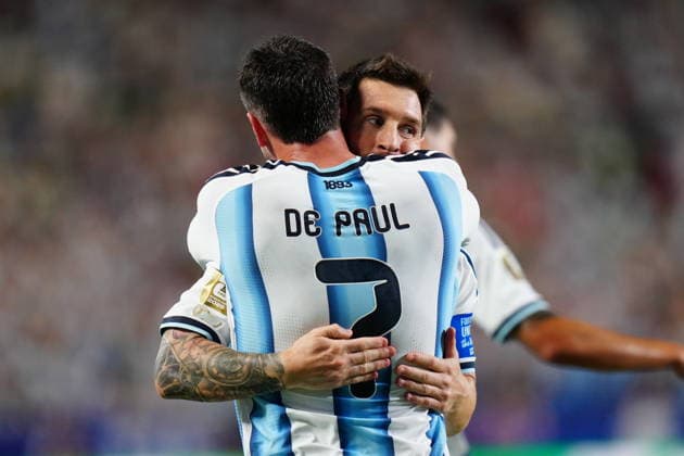 Argentina v Algeria - FIFA World Cup, WM, Weltmeisterschaft, Fussball 2026 - Group J KANSAS CITY, UNITED STATES - JUNE 16: Lionel Messi of Argentina celebrates with Rodrigo de Paul after scoring a goal during the 2026 FIFA World Cup First Stage Group J match between Argentina and Algeria at Arrowhead Stadium (Kansas City Stadium) in Kansas City, Missouri, United States on June 16, 2026. Hakan Akgun Anadolu Missouri United States. Editorial use only. Please get in touch for any other usage.  Copyright: x2026xAnadoluxHakanxAkgunx