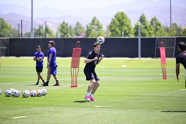 June 16, 2026, Irvine, California, United States: Brenden Aaronson (11) of the United States Men s national team, Nationalteam is seen during the US team training ahead of the team s FIFA World Cup, WM, Weltmeisterschaft, Fussball 2026 Group D match against Australia at SoFi Stadium. Irvine United States - ZUMAs197 20260616_aaa_s197_061 Copyright: xWestonxHancockx