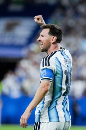 Lionel Messi of Argentina celebrates after scoring the team s second goal during a FIFA Men’s World Cup 2026 Group Stage football match between Argentina and Algeria at Kansas City Stadium, in Kansas City on June 16th 2026 (Photo by Alexandra Fechete SPP)  Copyright: xAlexandraxFechete SPPx Sportspressphoto_SPR168152